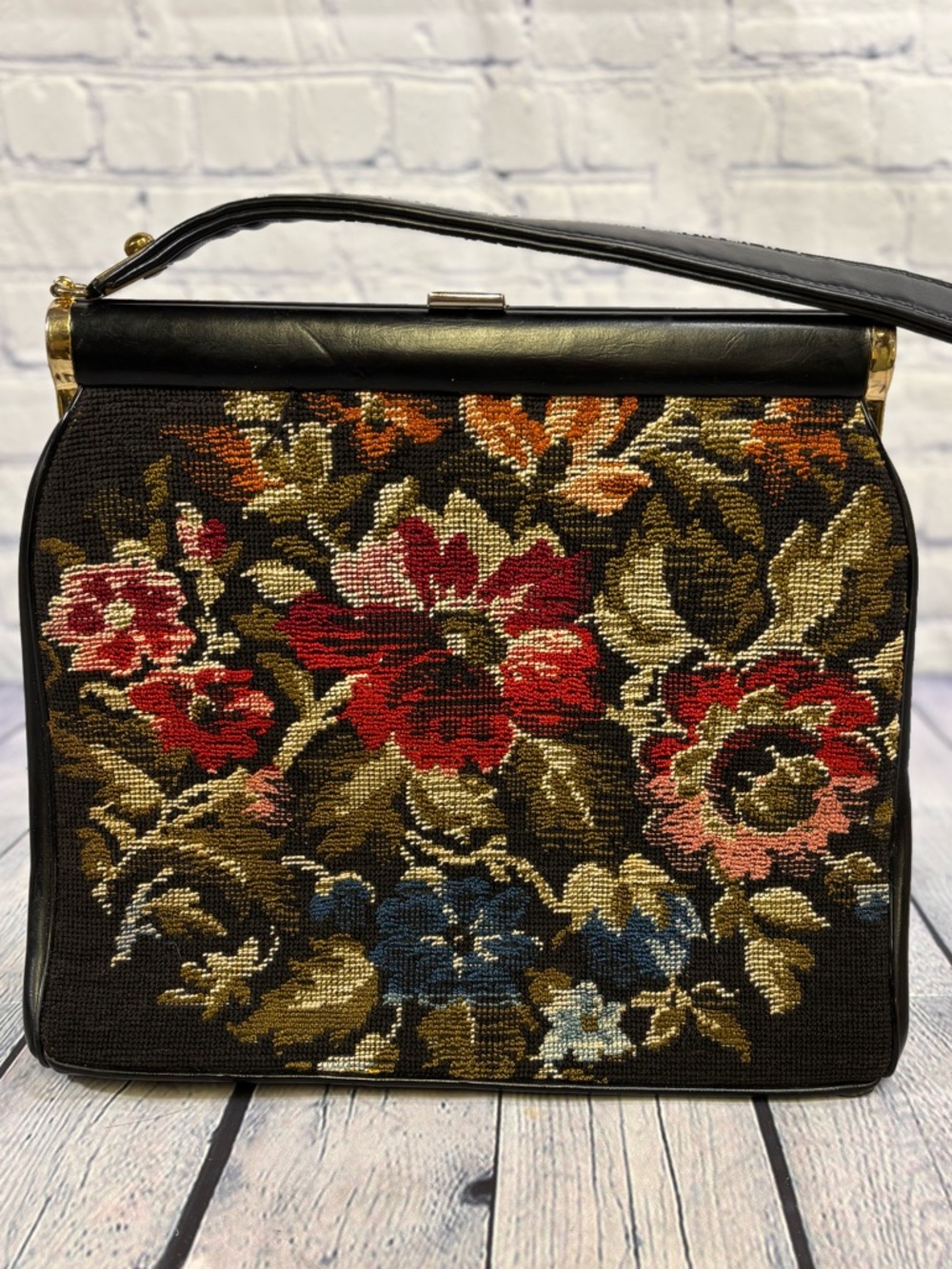 VINTAGE JR Florida Petit-Point Embroidered Floral Grannycore Cottagecore Handbag